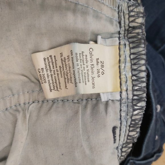 Jeans Calvin Klein Women 6 Size 28 Distressed Stretch Dark Blue Boot Cut 30 Leg - Picture 9 of 13